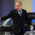 Владимир Путин повысил налог на автомобили стоимостью выше 3 млн рублей