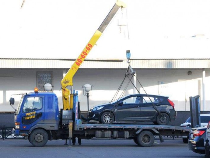 Около столовой № 28 на НПЗ: