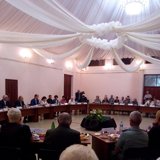 Встреча городской общественности с губернатором С.Ерощенко (Ангарск, ДК Энергетик)