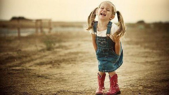 Я как идеальная девушка,знаю где промолчать....Знаю же зараза....но не могу..))