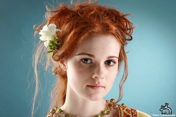 Очередная рыжая)))