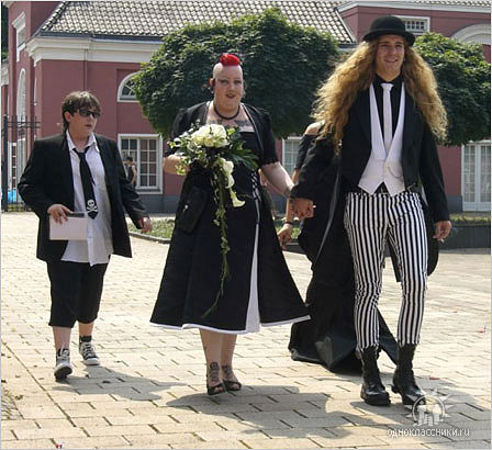 особенно невеста хороша