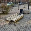 Сломали лавочку на Ленина