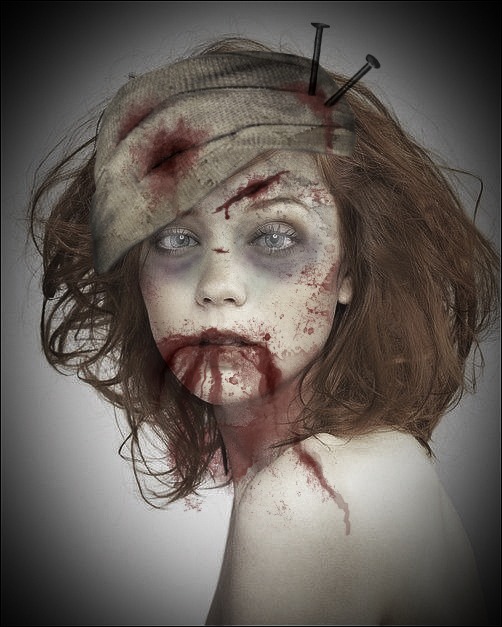 рыжая зомби))))))